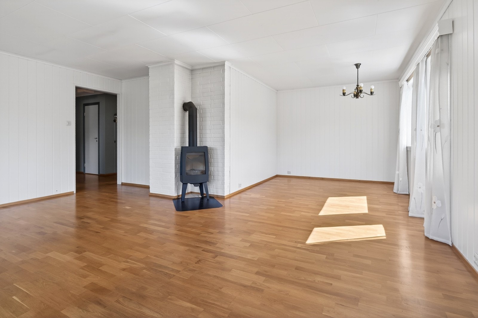 Nyere peisovn gir god varme Galleribilde