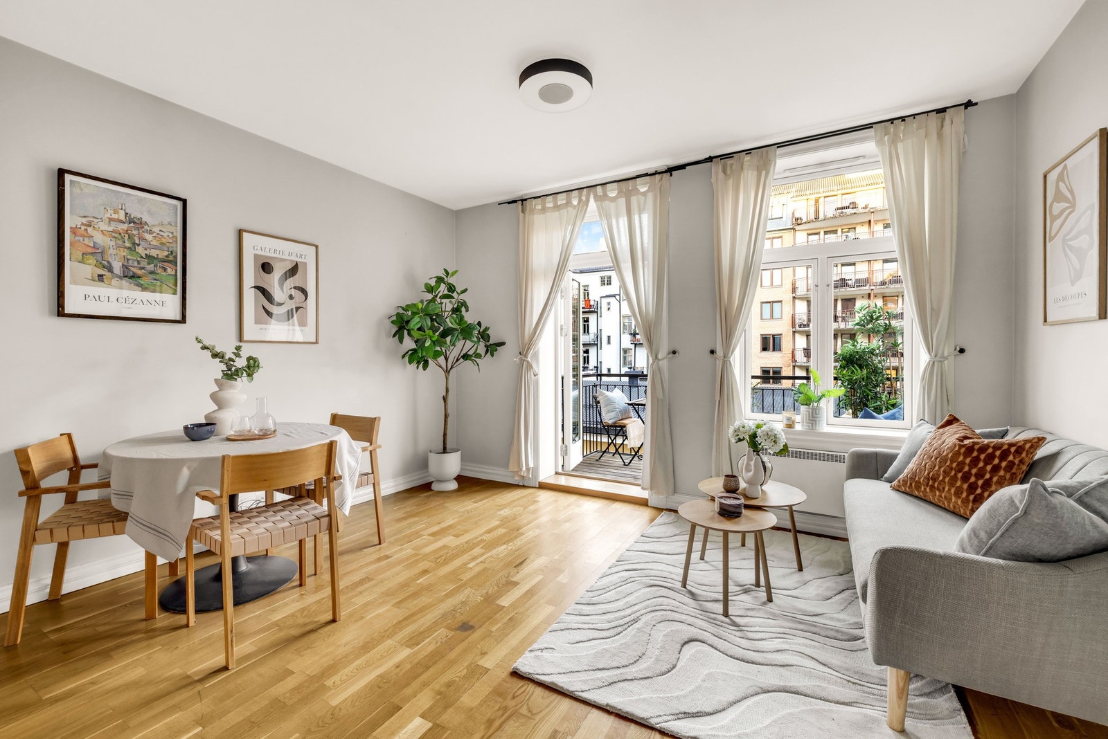 Velholdt leilighet med gjennomtenkte løsninger i alle rom. Galleribilde