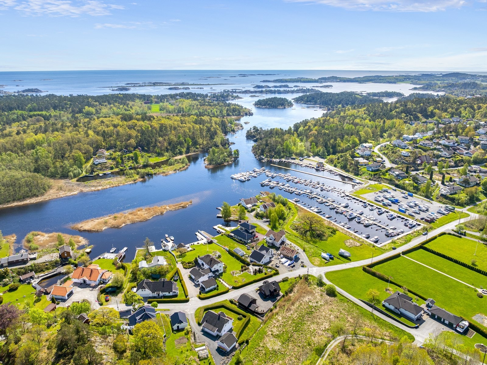 Nydelig omgivelser kun få minutter unna noe Sørlandets flotteste skjærgård. Galleribilde
