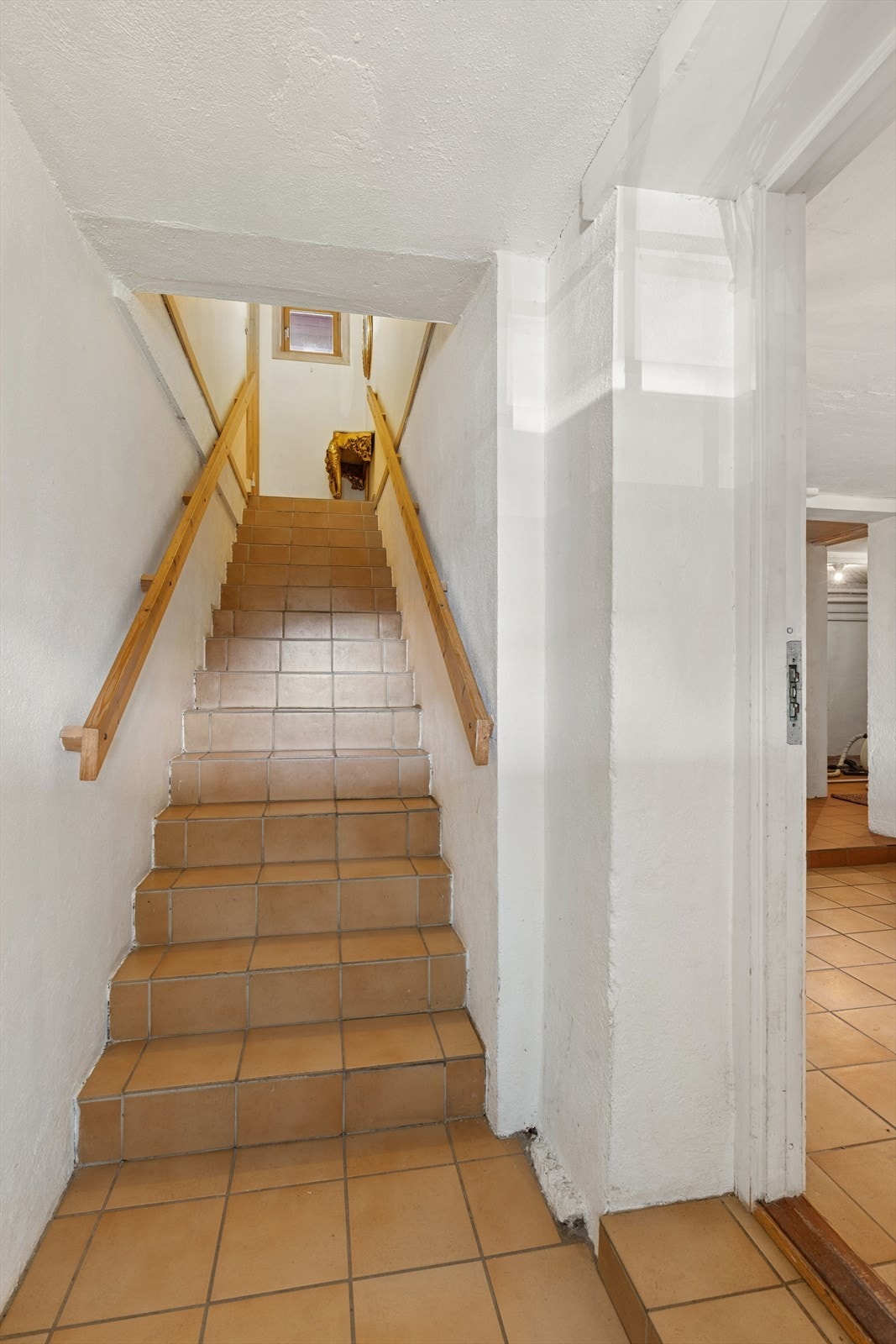 Innvendig trapp mellom seksjon 1 og 2. Galleribilde