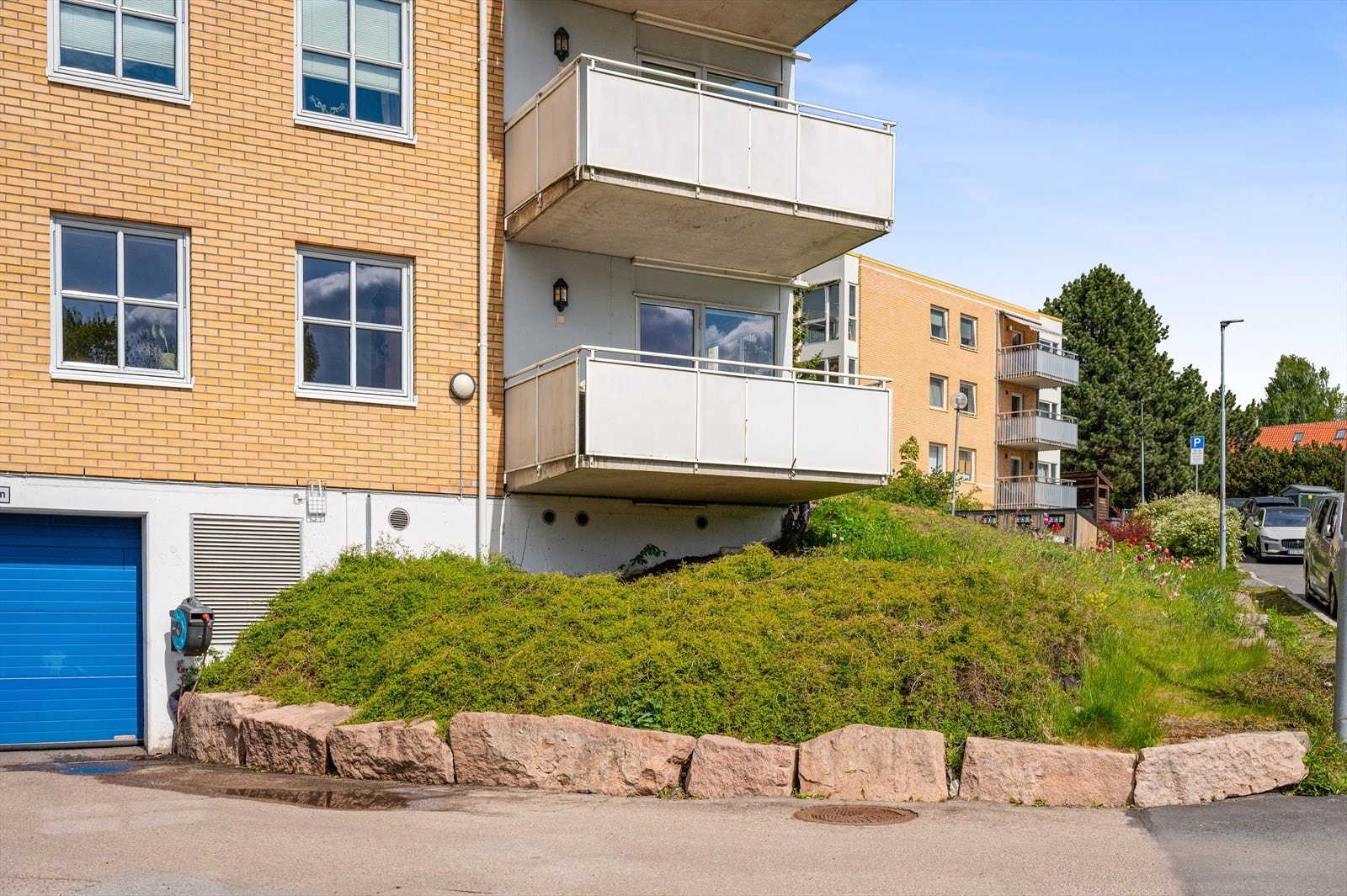 Leiligheten sett fra fellesområdene. Galleribilde