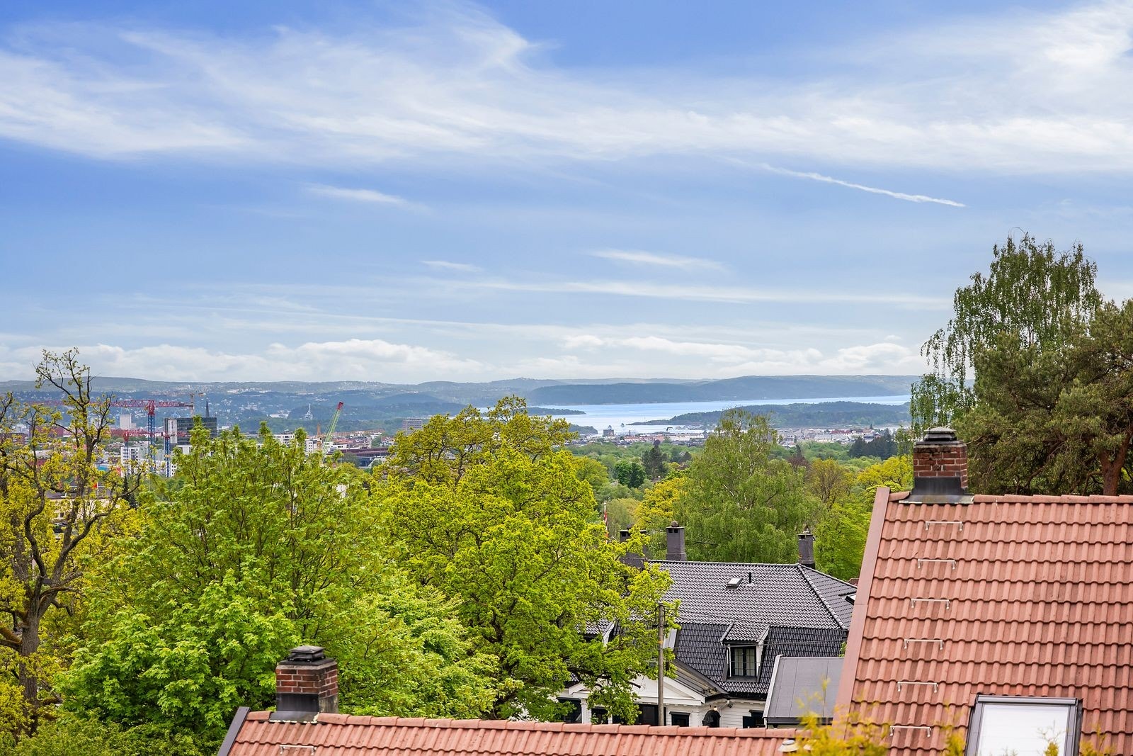 Utsikt fra balkong på hovedsoverommet. Galleribilde