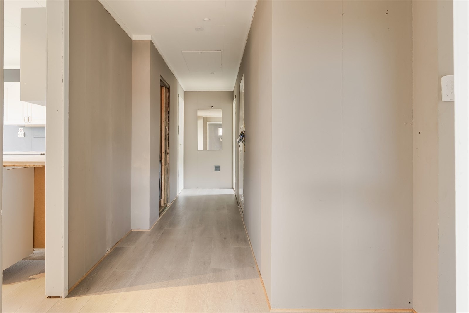 Gang med adkomst til 2 soverom og baderom. Galleribilde