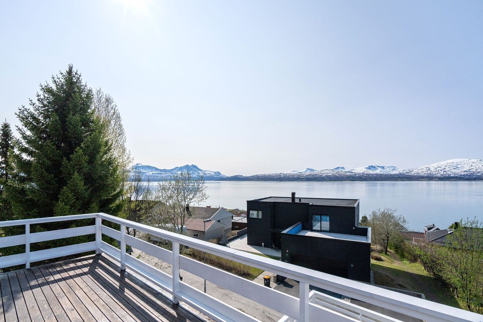 Utsikt fra terrasse i 1.etg. Galleribilde