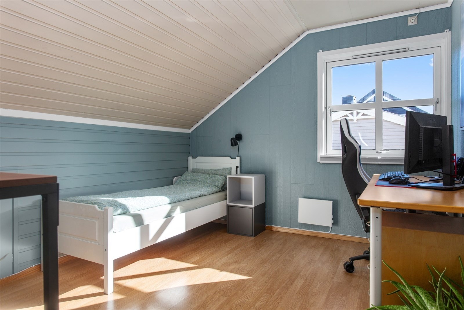 Etasjen har to gode soverom - Det minste er ca. 10 m² Galleribilde