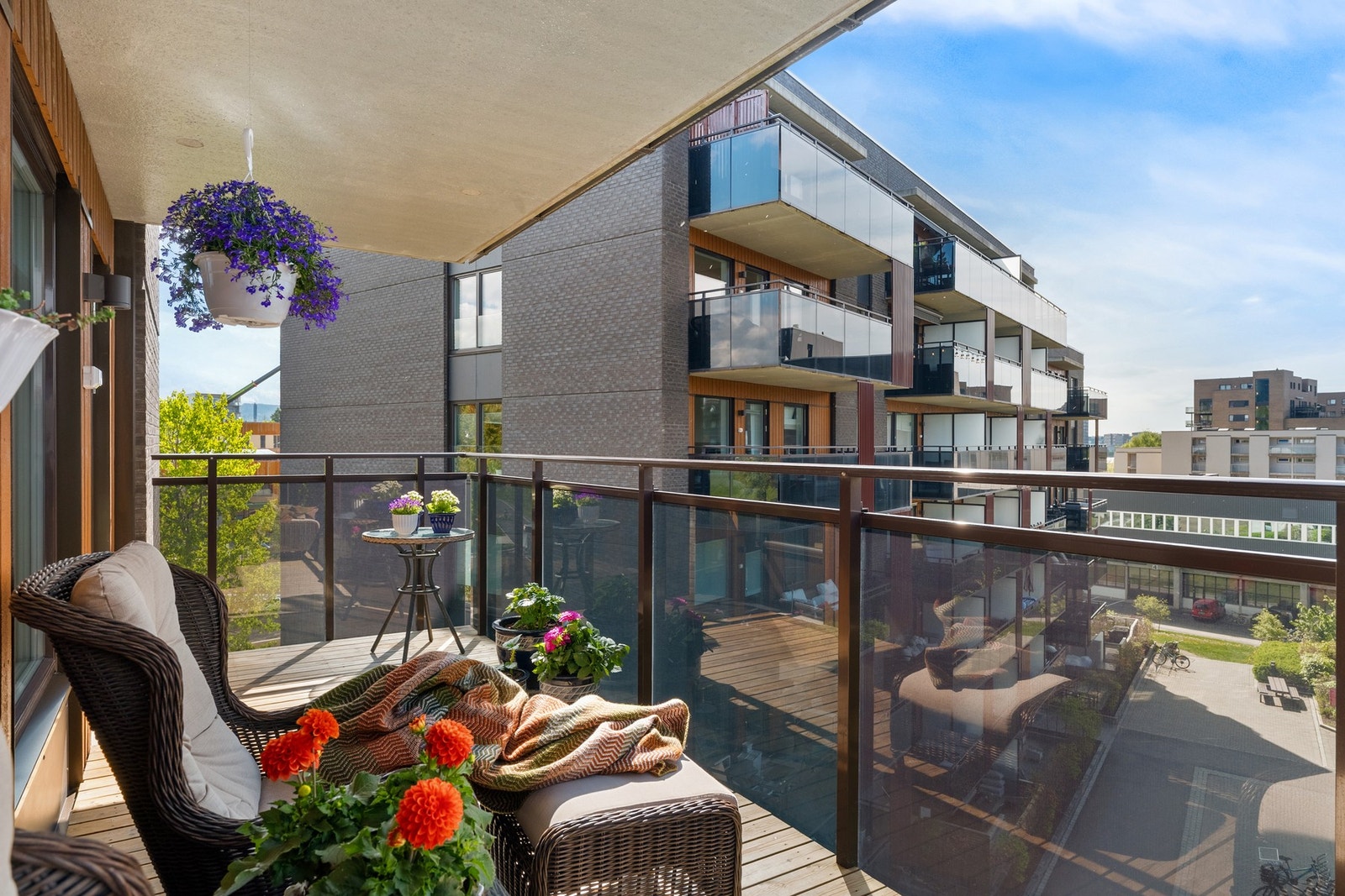 Her kan du nyte gode solforhold fra morgen til kveld på sommerhalvåret. Galleribilde