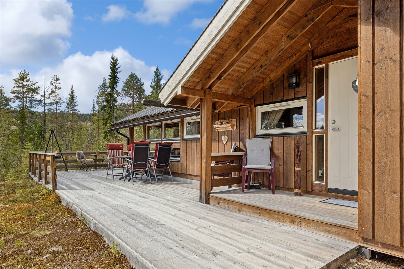 Overbygd inngangsparti. Galleribilde