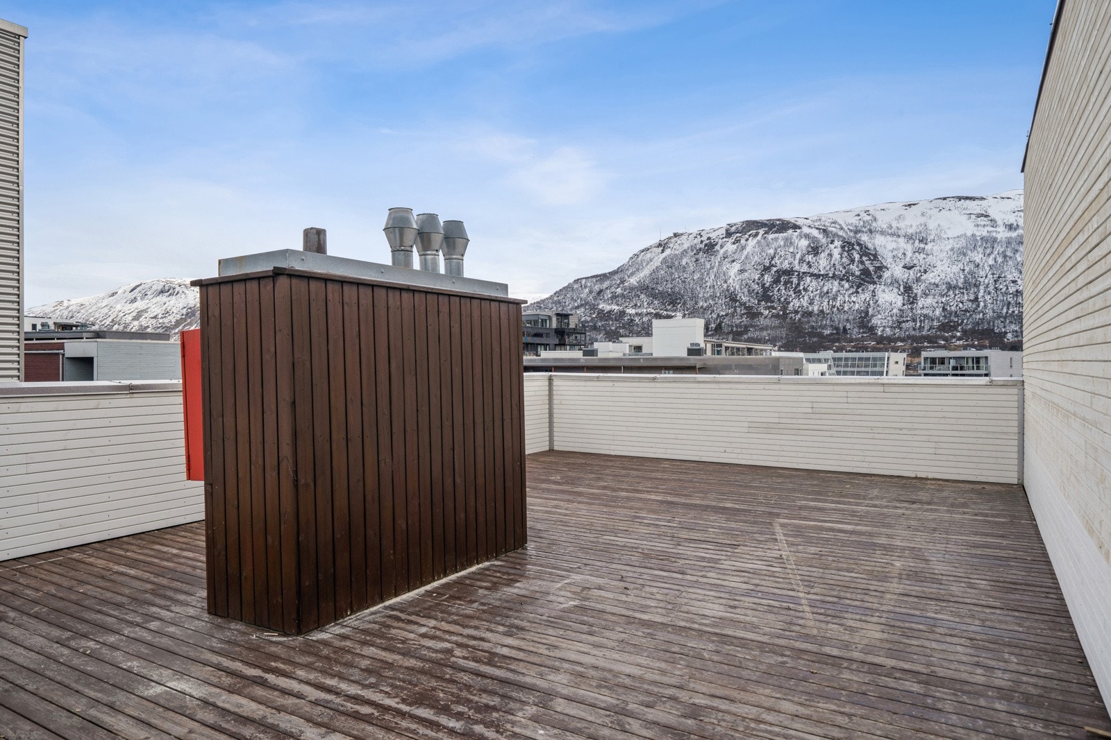 Felles takterrasse i sameiet som kan benyttes.