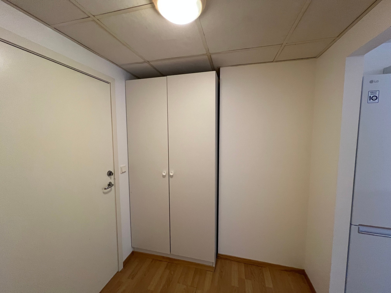 Garderobe gang Galleribilde