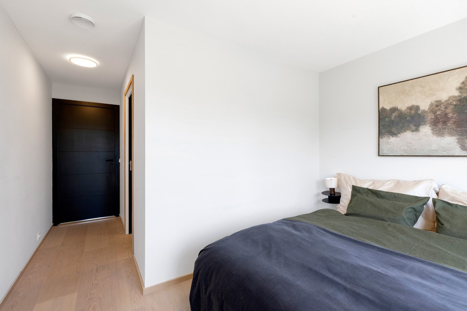 Hovedsoverom med eget walk-in closet Galleribilde
