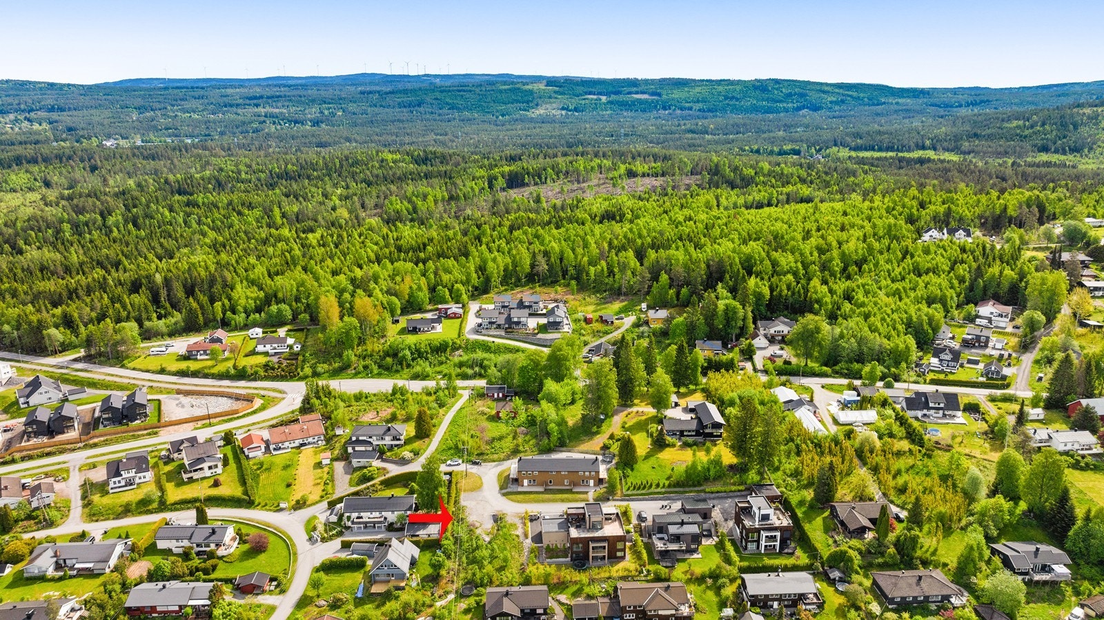 Kort vei/ umiddelbar nærhet til flotte turområder Galleribilde