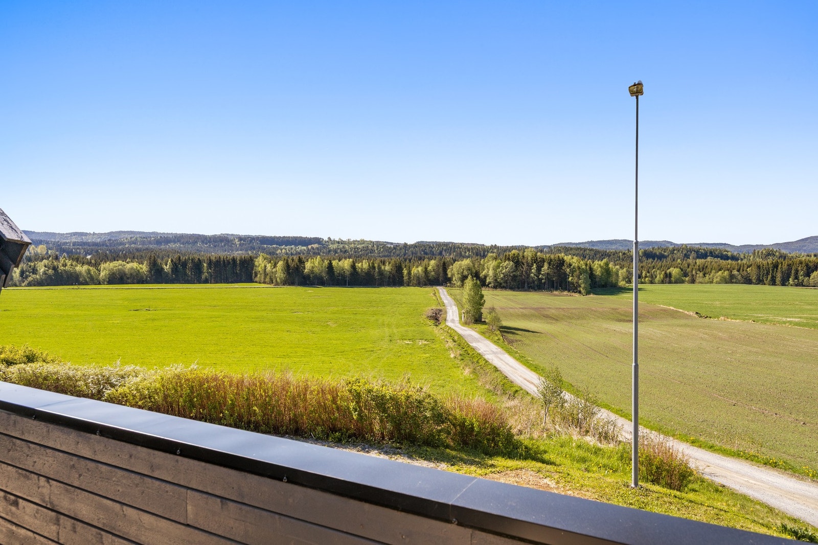 Utsikt fra terrasse Galleribilde