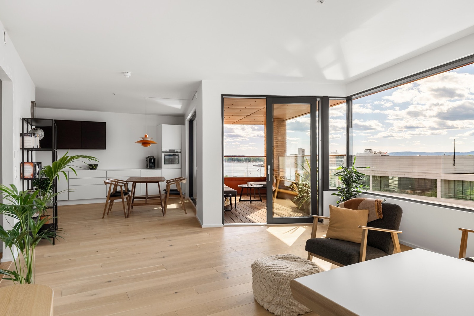 Takhøyden i leiligheten er på 2,55 m. Galleribilde