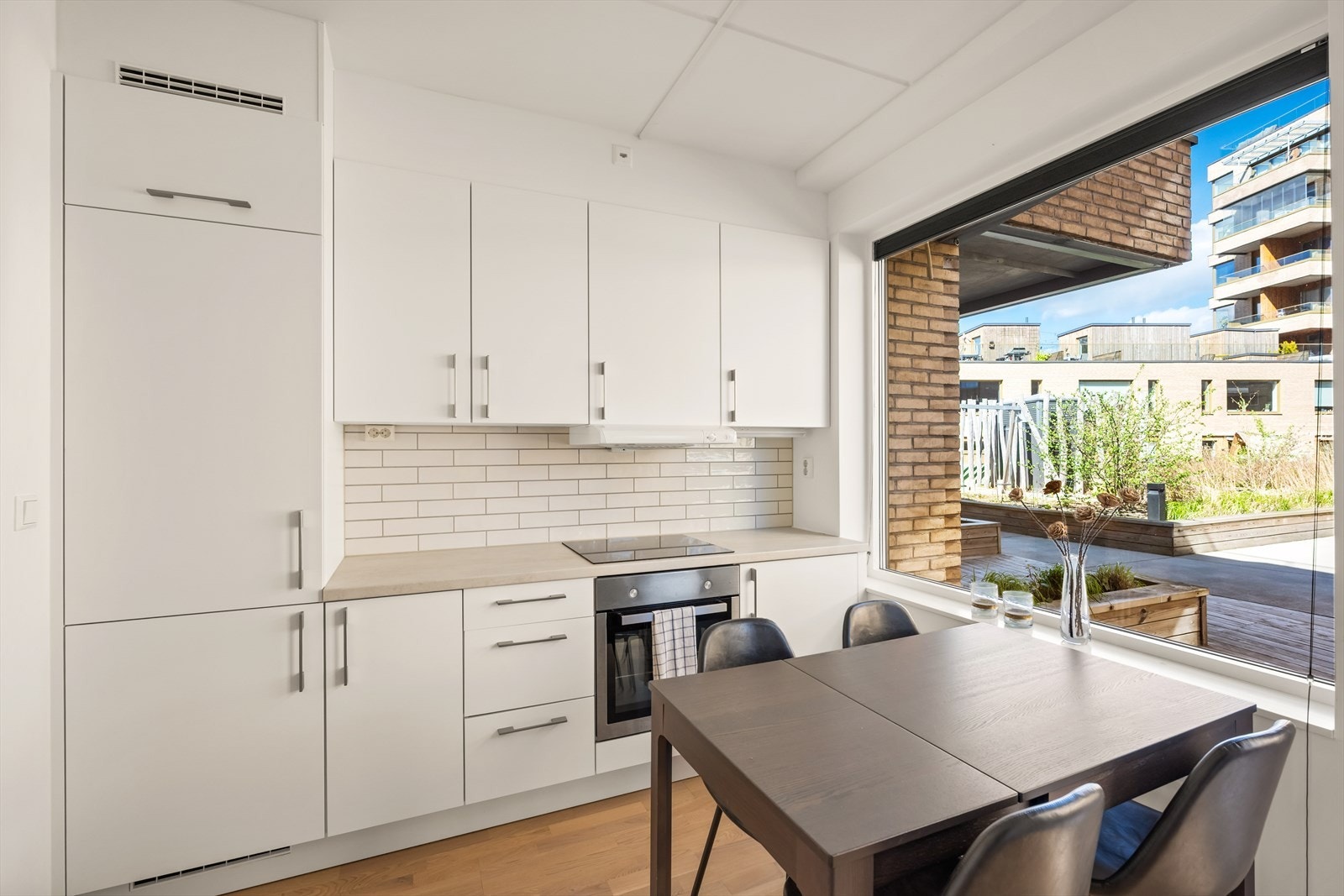 En moderne leilighet fra 2021 med balansert ventilasjon for et sunt inneklima. Galleribilde