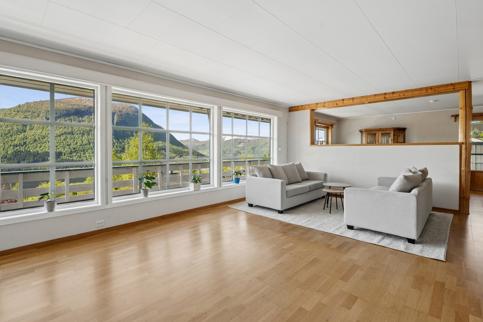 God plass til sofagruppe. Galleribilde