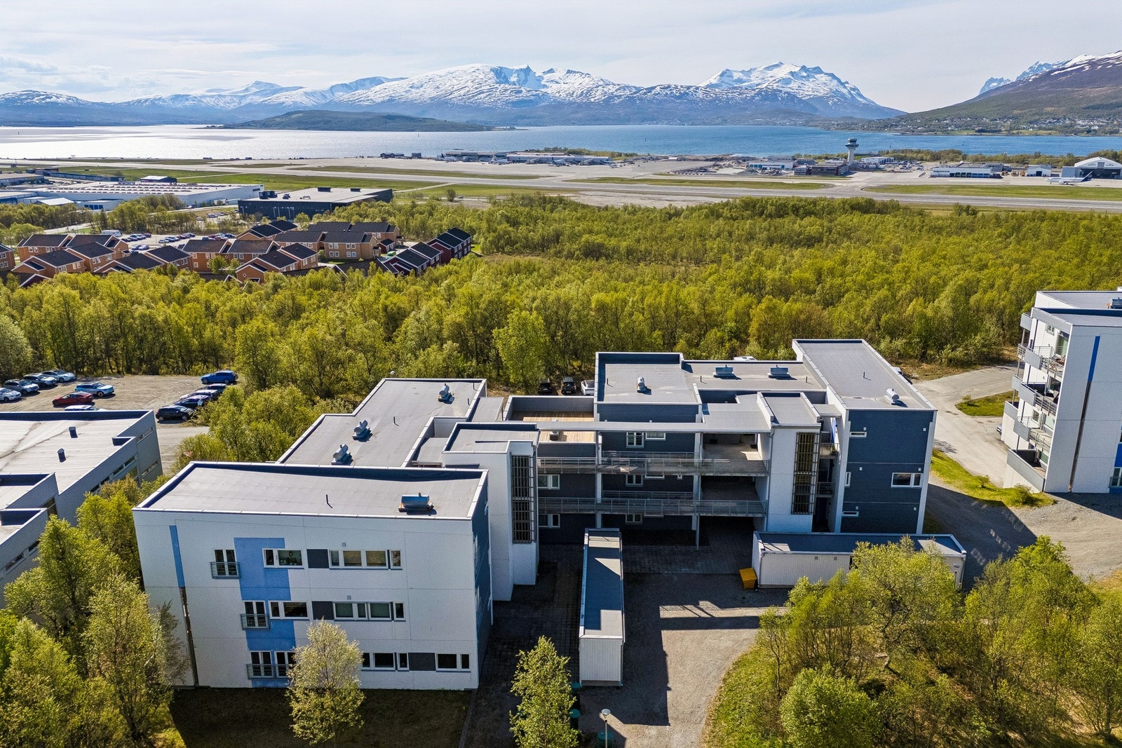 Tromsø lufthavn er kun en fem minutters kjøretur unna. Galleribilde