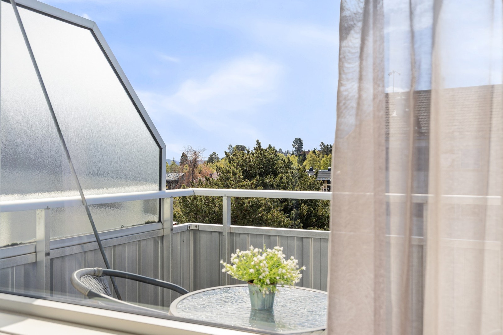 Her kan man nyte solen på solrike dager med fine solforhold. Galleribilde