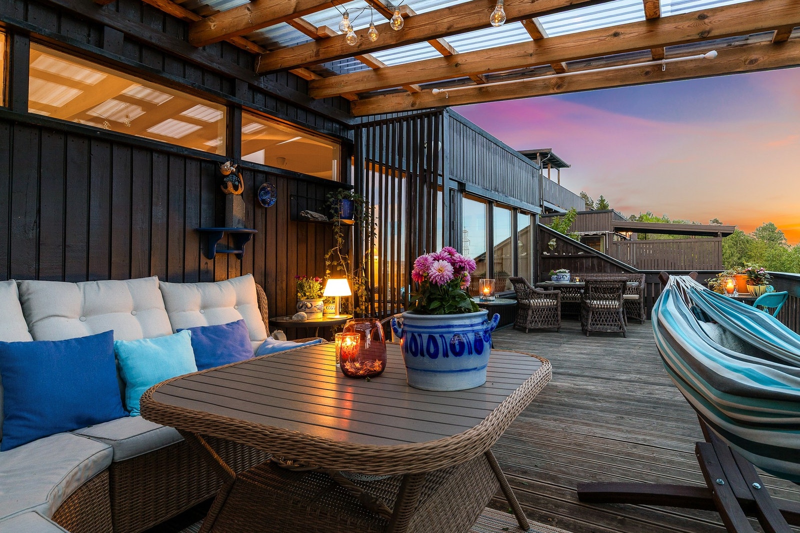 Nye terrassebord ble lagt i 2019 Galleribilde