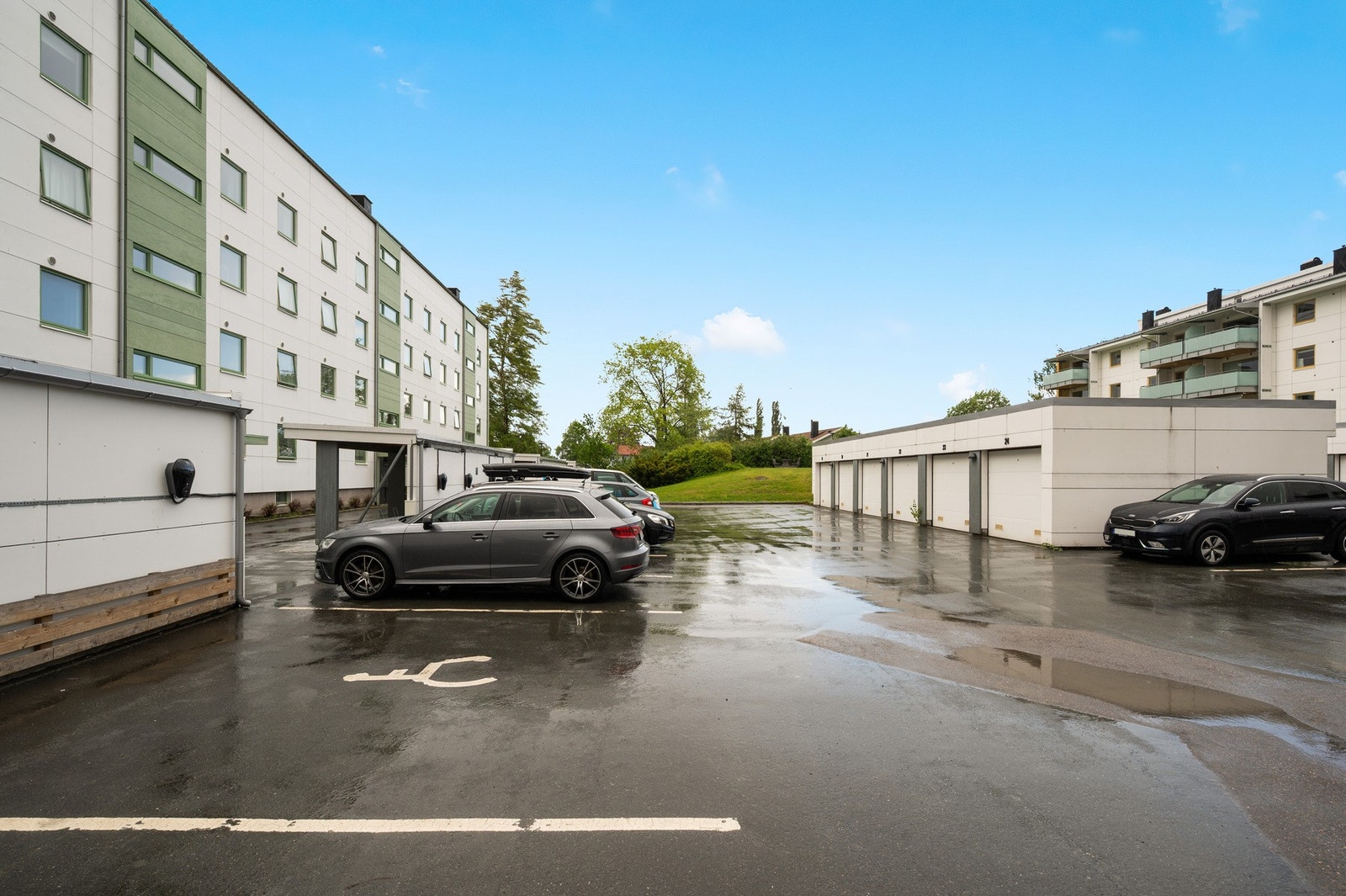 Det er muligheter for å leie garasje/parkeringsplass Galleribilde