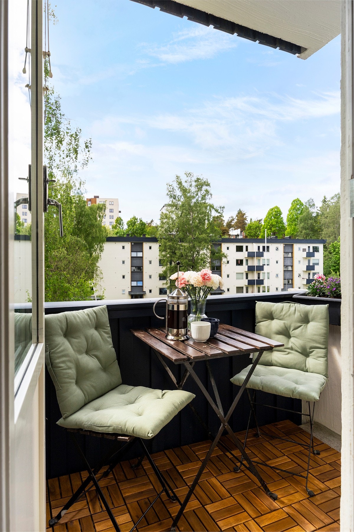 Direkte utgang til en høytliggende balkong - Perfekt for morgenkaffen! Galleribilde