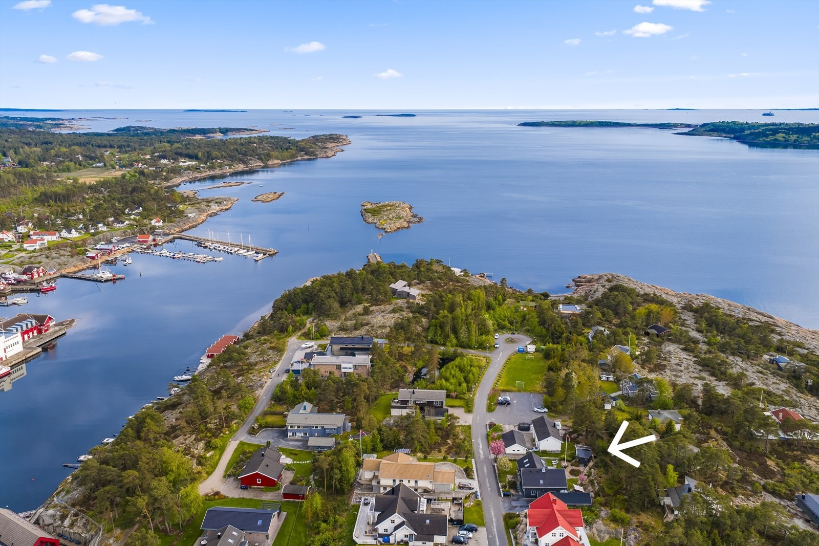 En nydelig strand og bademuligheter ligger rett ved... Galleribilde