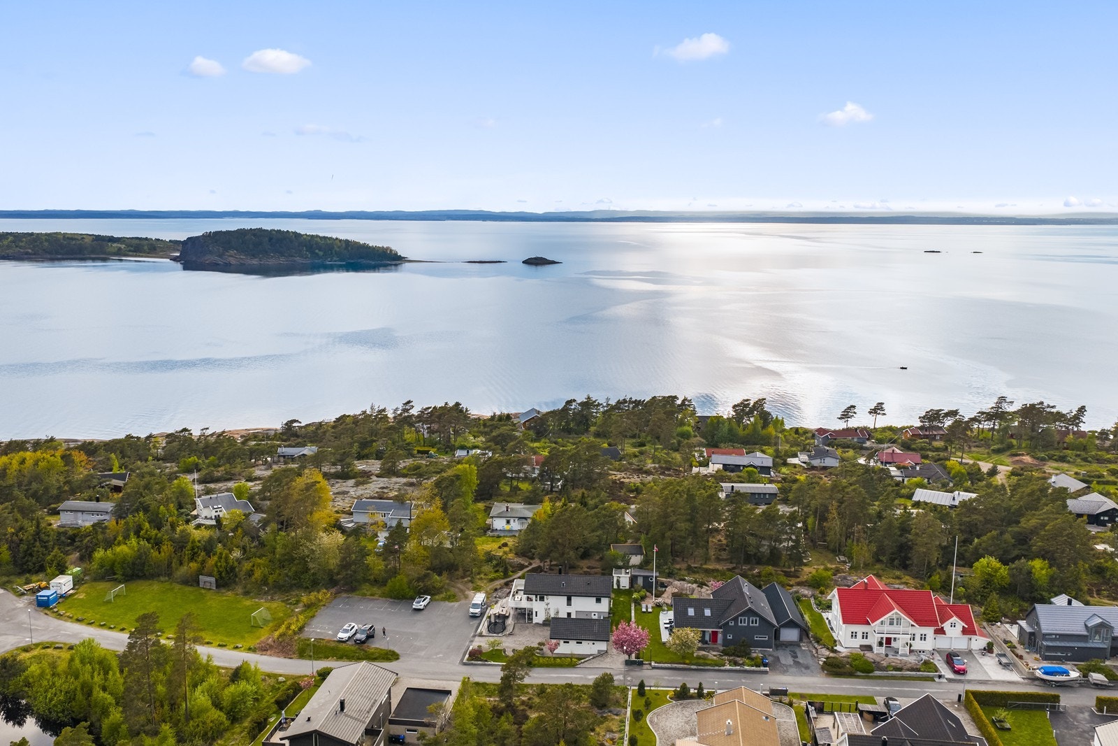 Luftfoto som viser beliggenheten i landskapet. Galleribilde
