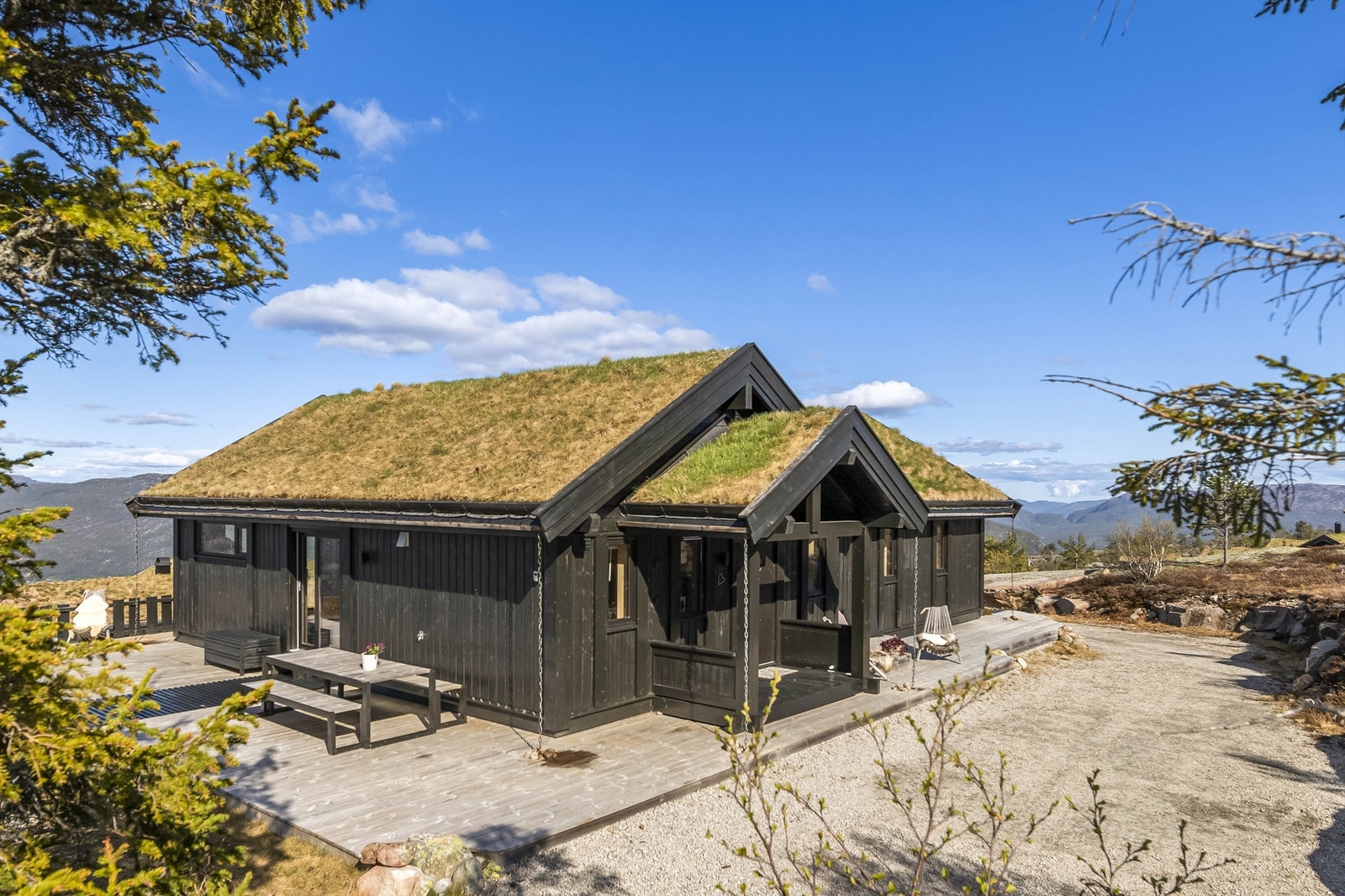 God plass til parkering for flere biler på egen tomt. Galleribilde