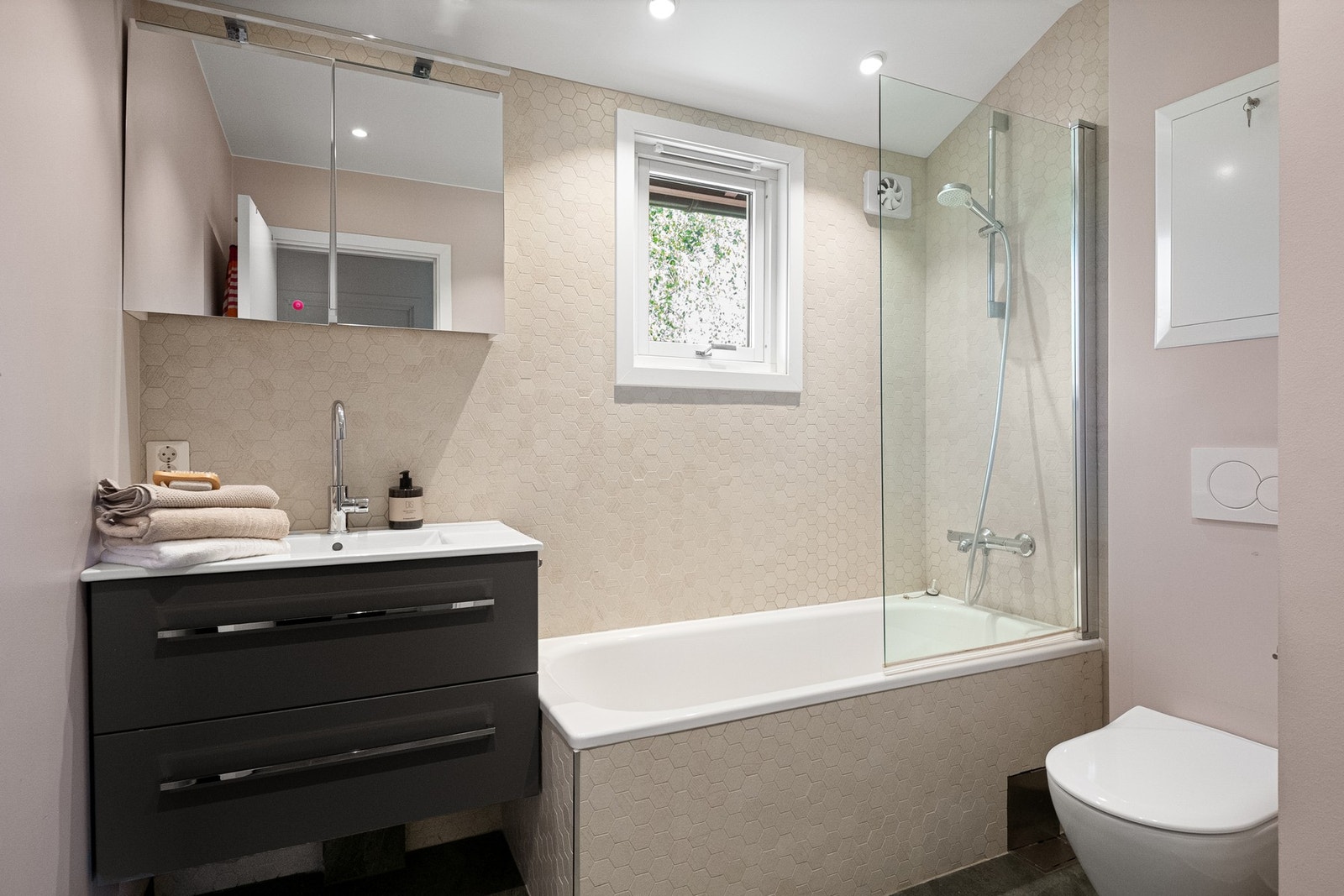 Badet ble pusset opp i 2021 og holder en moderne standard. Galleribilde