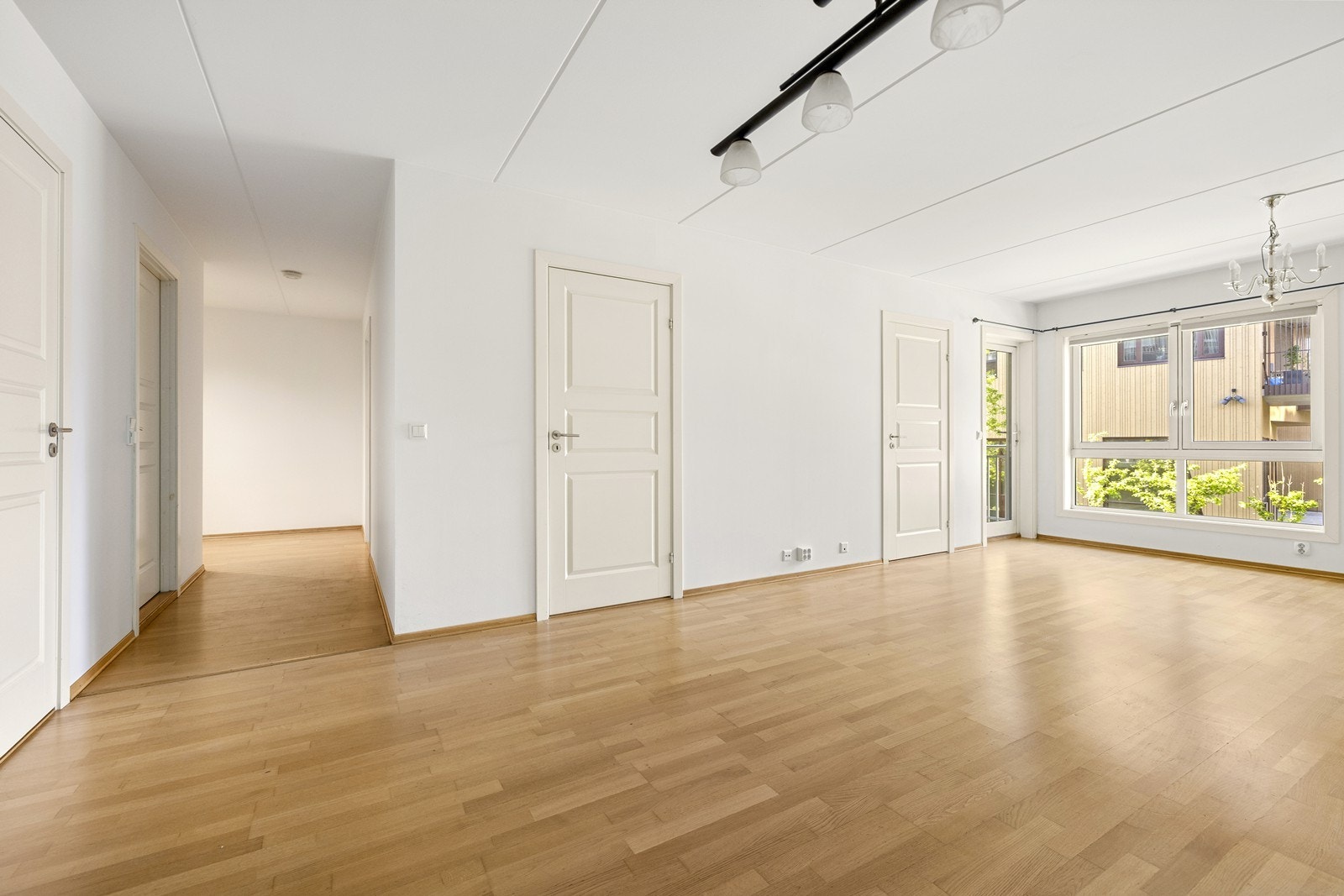 I boligen er det en praktisk innvendig bod også. Galleribilde
