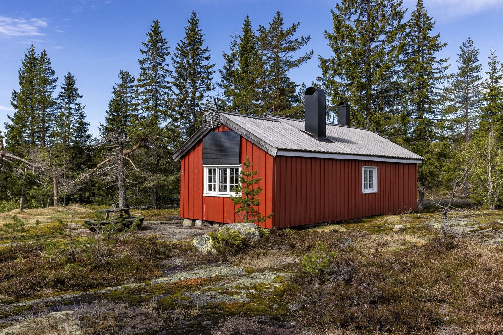 Et nytt solcelleanlegg med litiumbatteri ble montert i 2023. Galleribilde