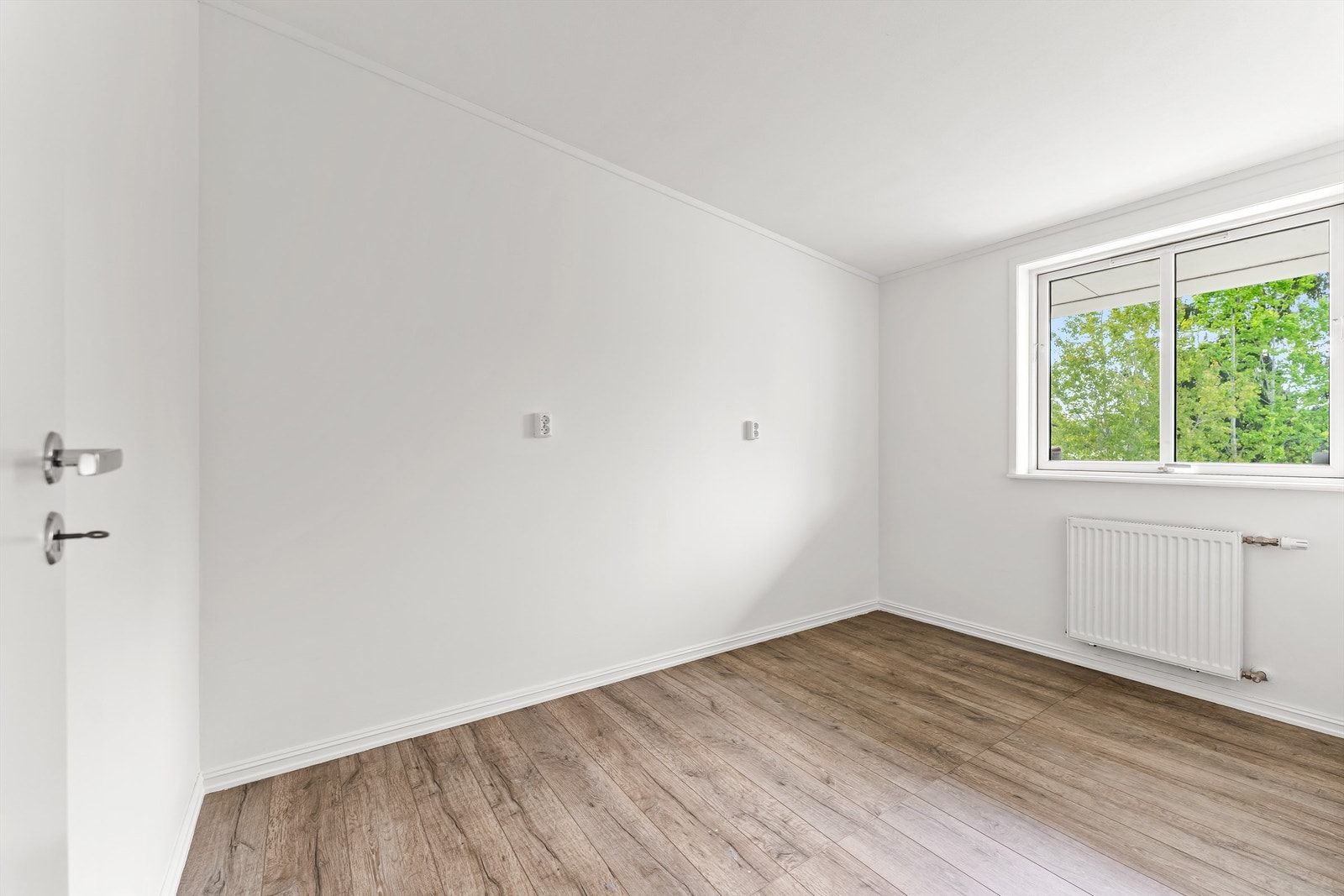 Soverommet har god plass til dobbeltseng og garderobeløsning. Galleribilde