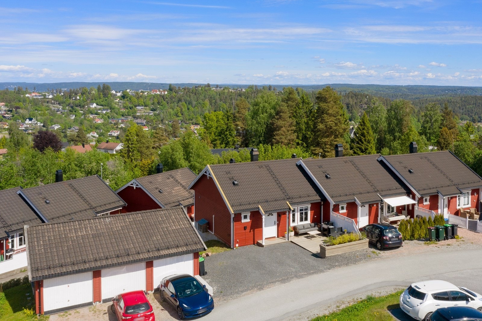 Pent enderekkehus over 2 etasjer. Galleribilde