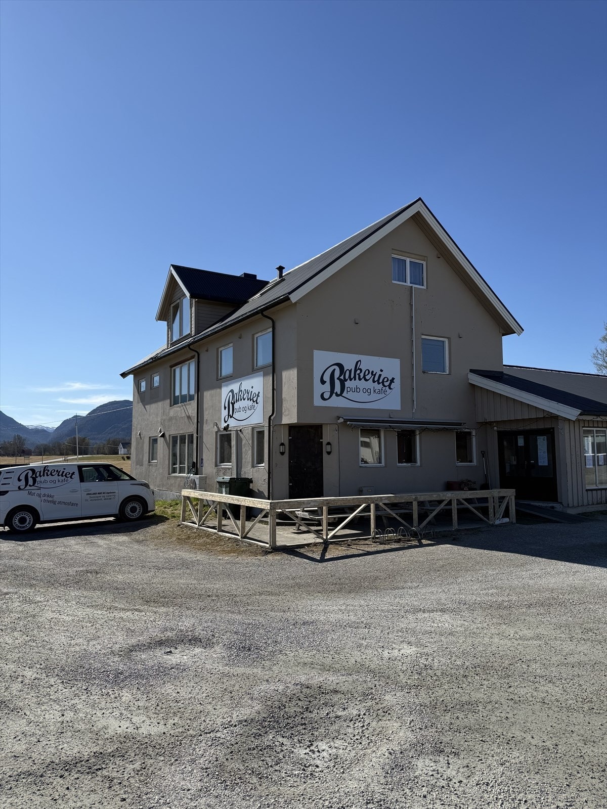 Bakeriet pub og kafè - 9 km fra eiendommen Galleribilde