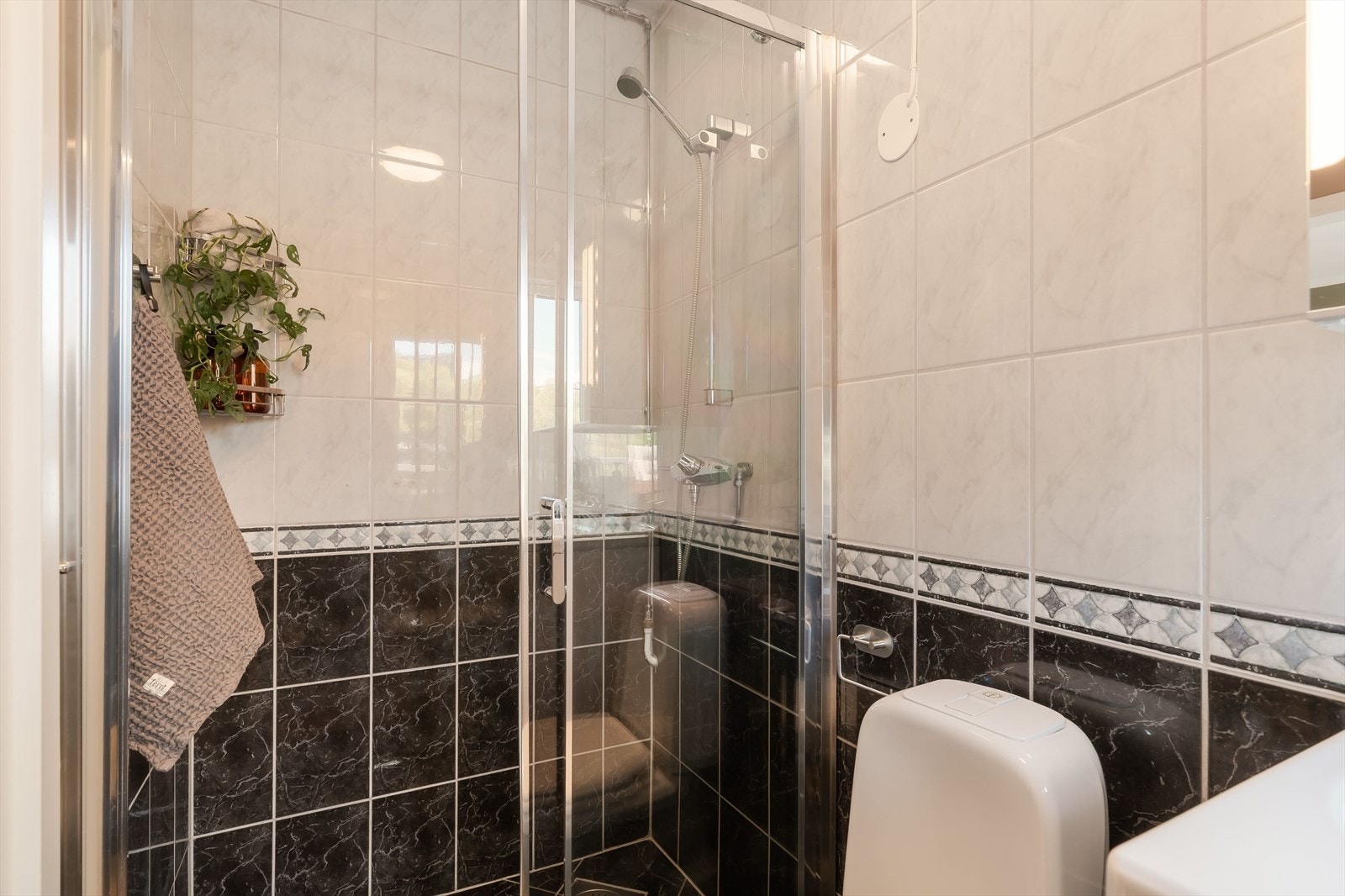 Pent flislagt bad på 3m². Galleribilde