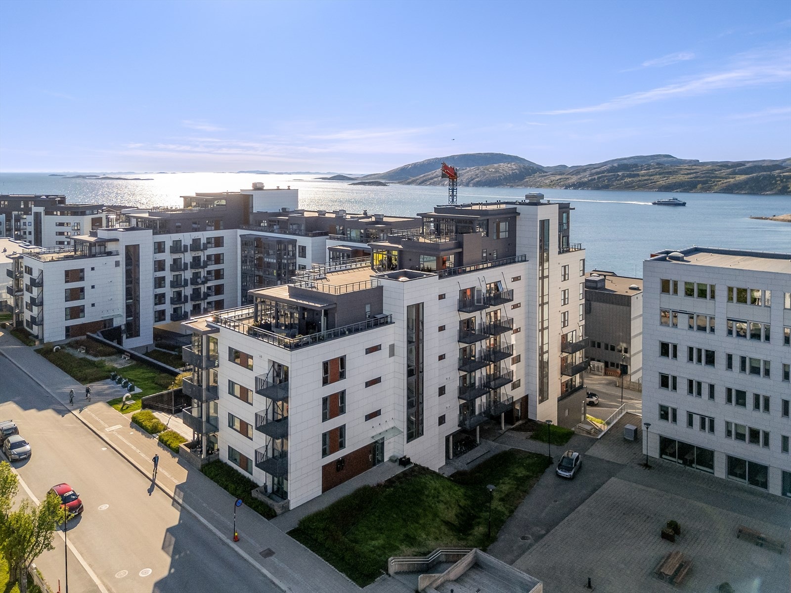 Nærhet til sjøen og gode turmuligheter langs havnen. Galleribilde