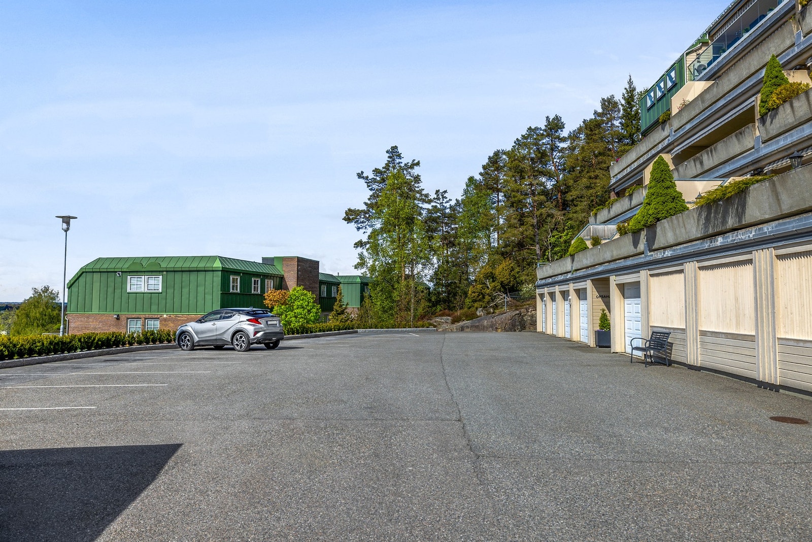 Asfaltert gårdsplass Galleribilde