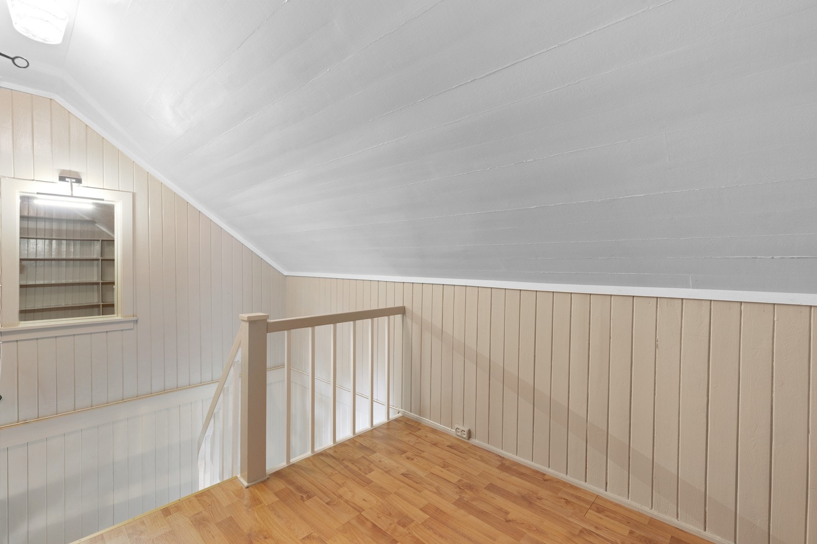 >Gangen i 2. etg Galleribilde