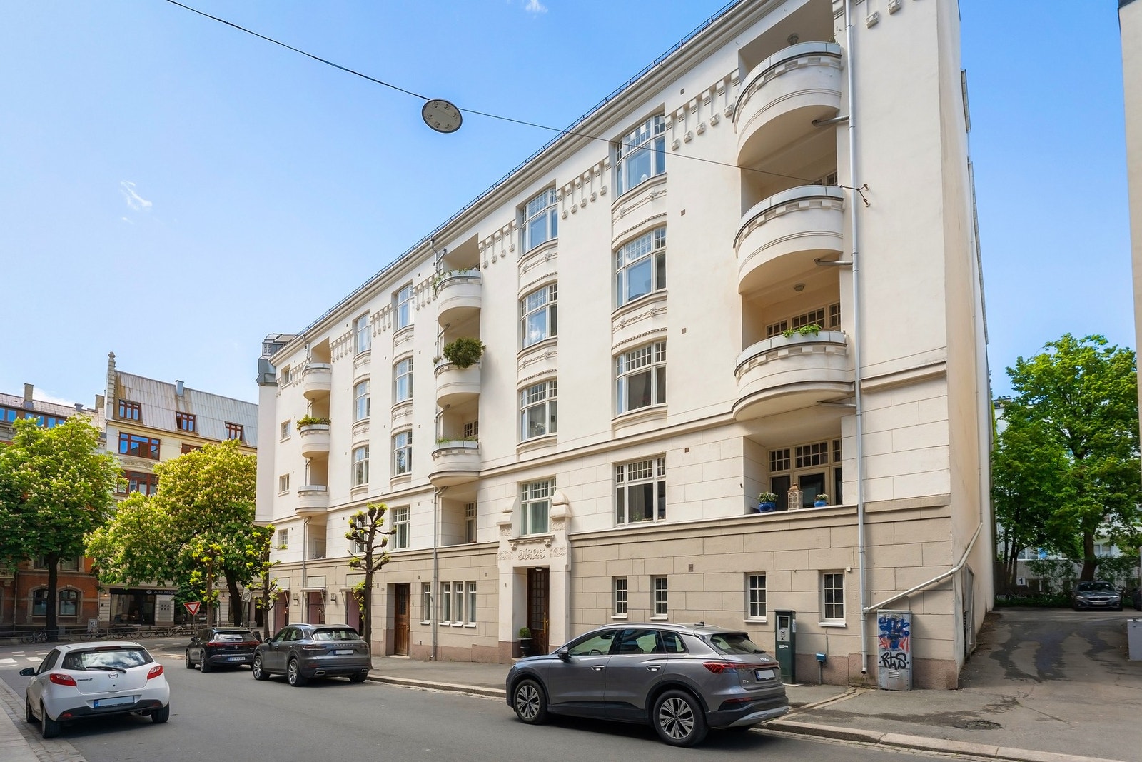 Her bor du i et av byens mest ettertraktede områder med restauranter, sjarmerende butikker & spesialforretninger i nærområdet. Galleribilde