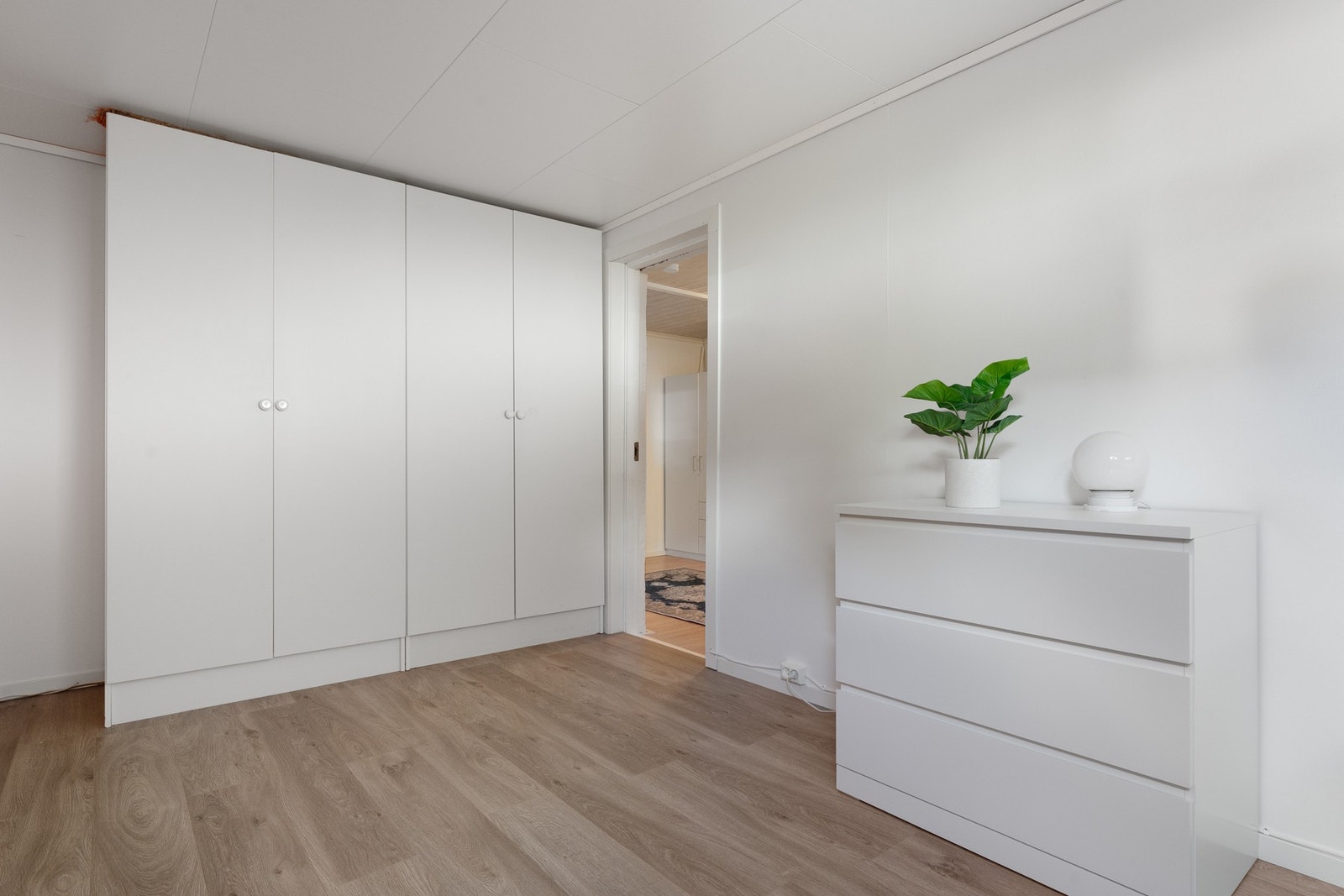 Her er det godt med garderobe. Galleribilde
