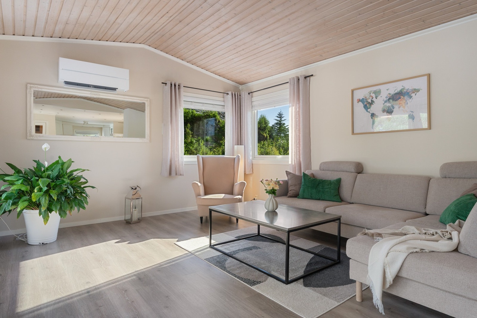 Her er det god plass til sofakrok. Galleribilde