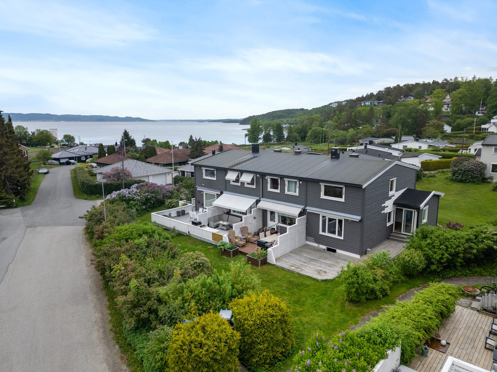 Enderekkehus over 3 plan Galleribilde