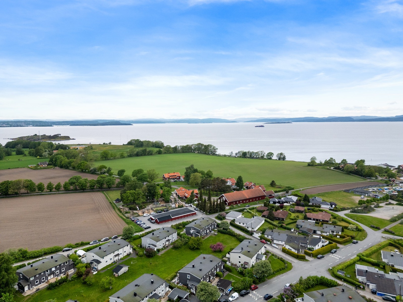 På Tronvik vil du bo i et rolig og veletablert nabolag Galleribilde