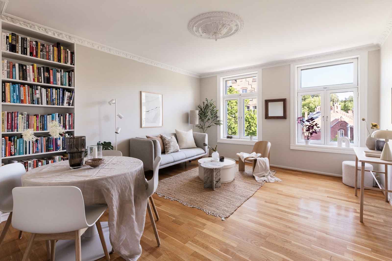 Flott og gjennomgående 2-selveierleilighet med meget attraktiv beliggenhet på Grünerløkka. Galleribilde