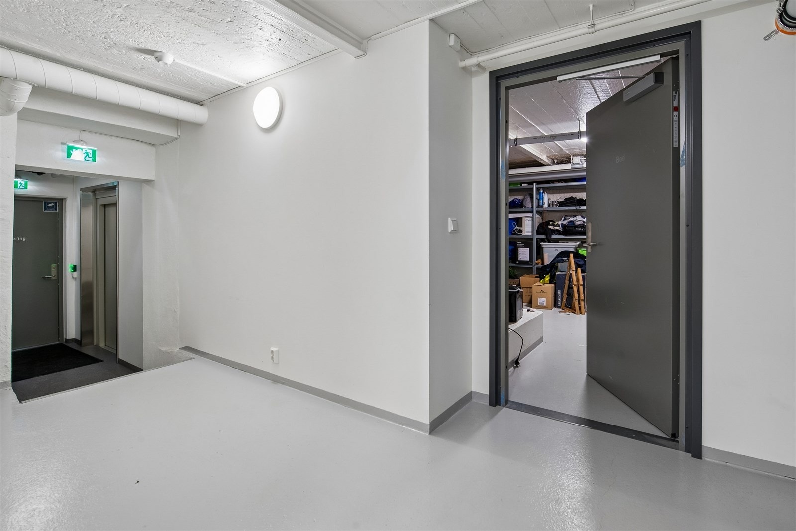 Fellesarealer med fellesbod. Galleribilde