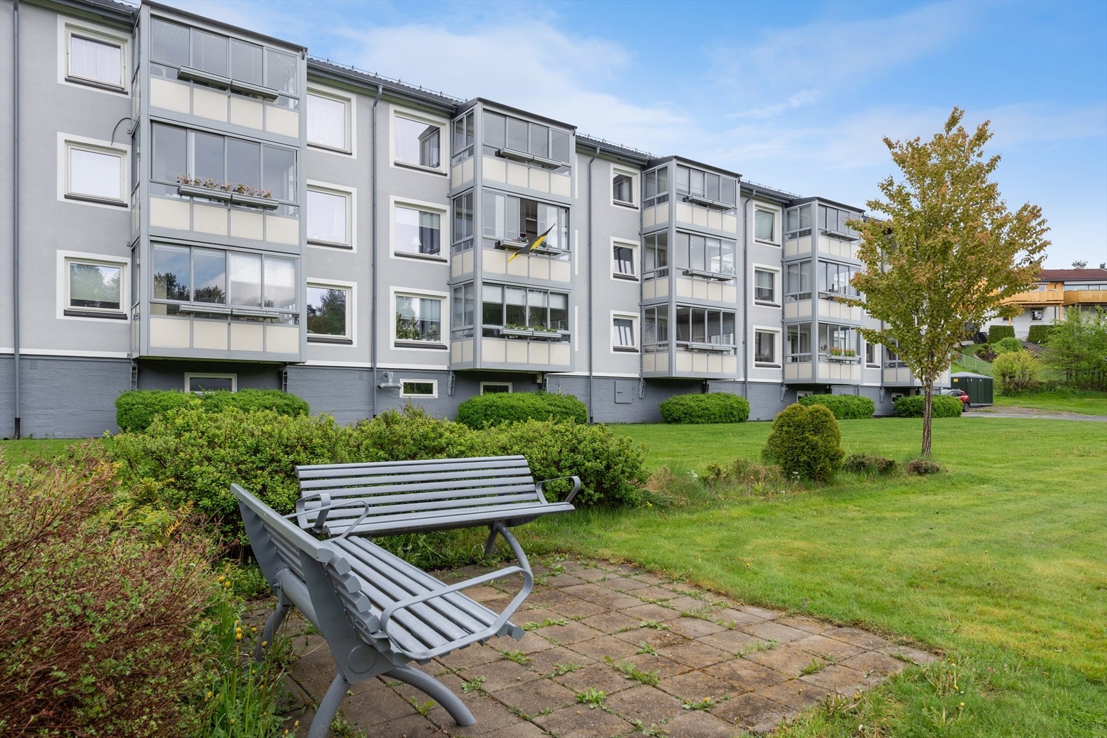 Sentral beliggenhet i et familievennlig område like utenfor sentrum av Lillestrøm. Galleribilde