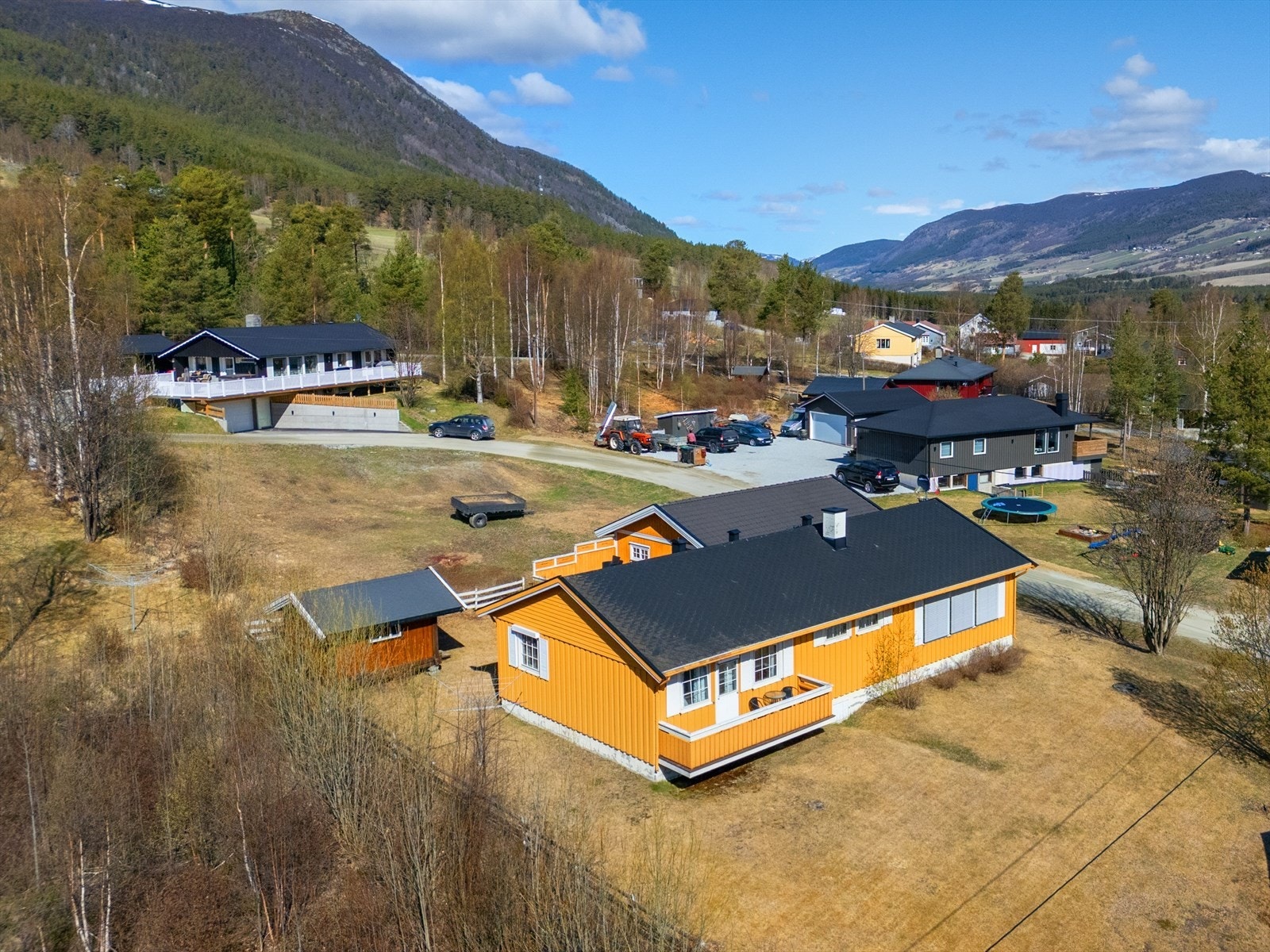 Eiendomsmegler 1 v/Anders Øium presenterer Mjogdalsvegen 6! Foto: Ivar Flagestad Galleribilde