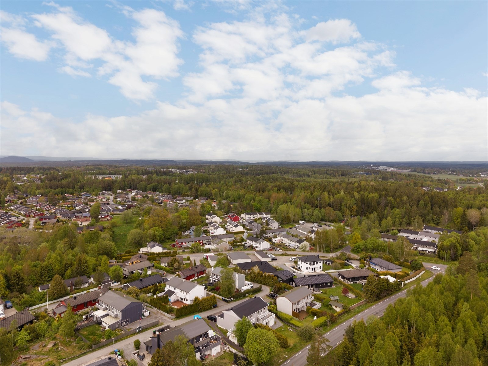 Området har god tilknytning til natur og offentlig transport. Galleribilde