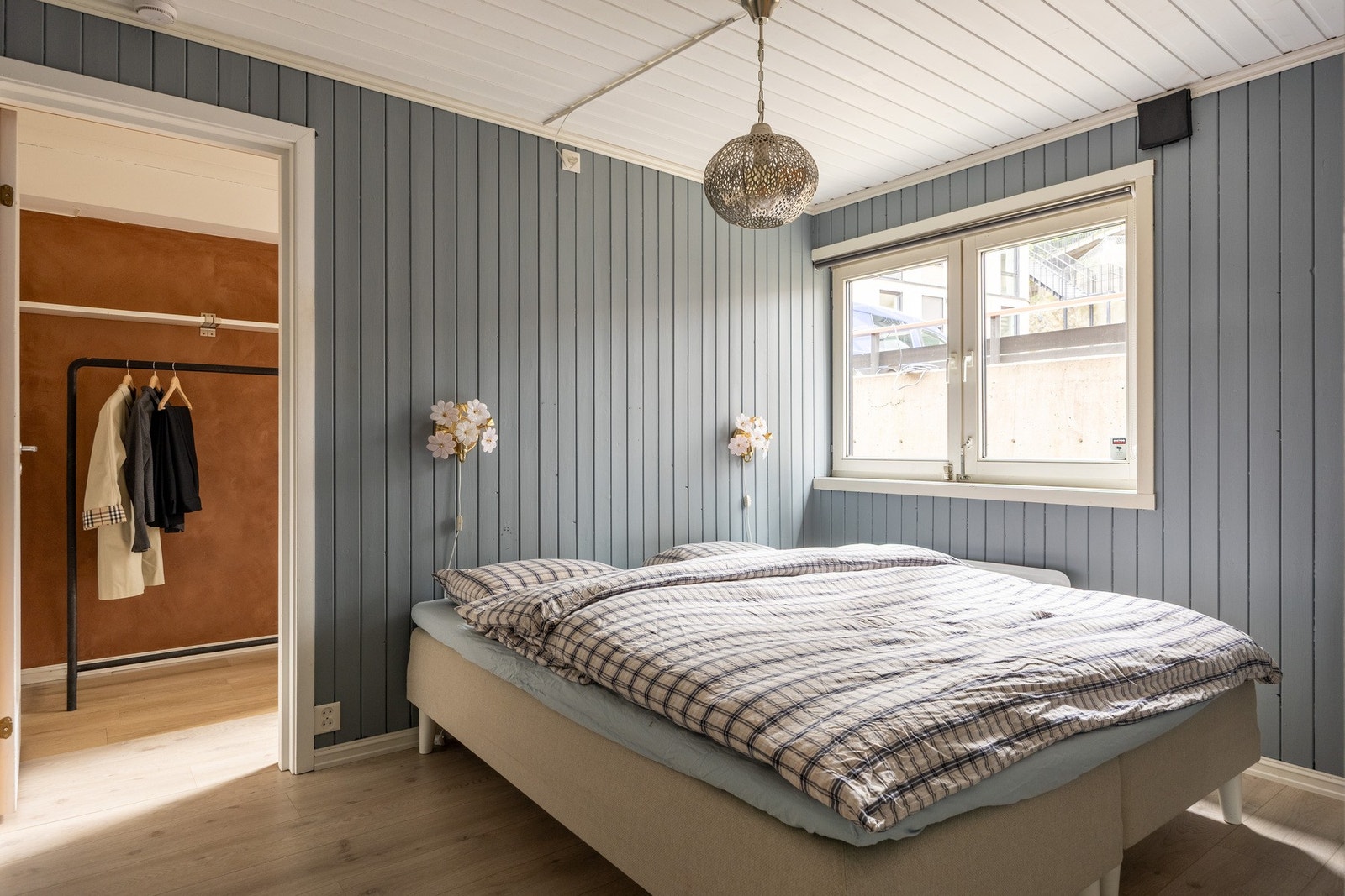 Hovedsoverommet har god plass til stor dobbeltseng. Galleribilde