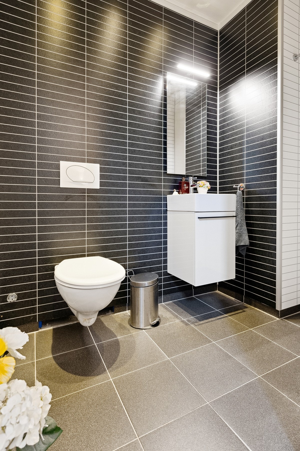 Meget praktisk med eget toalettrom i 1. etasje Galleribilde