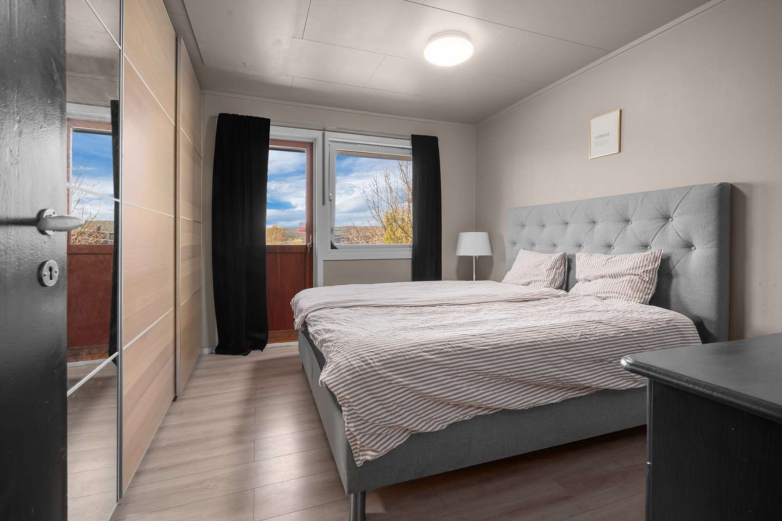 Hovedsoverom med utg. veranda Galleribilde